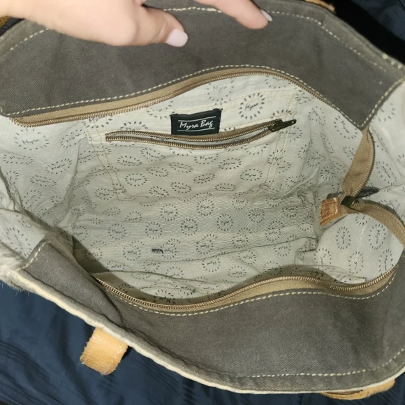 Myra silver cow hide large purse - Picture 4 of 4